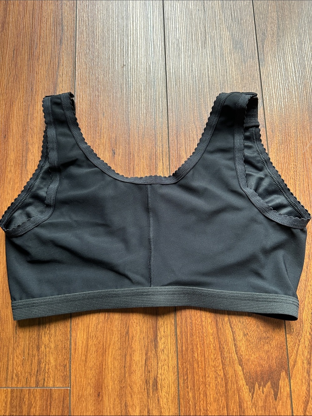 👩🏻👩🏻NWOT Seamless Wireless Black Recovery Comfort Bra with Wide Support👩🏻👩🏻